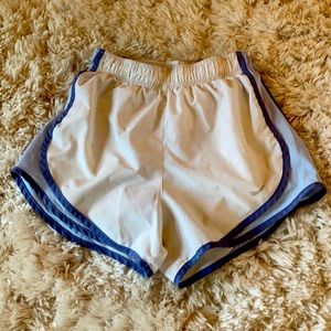 Girls/women’s  NIKE SHORTS!!!